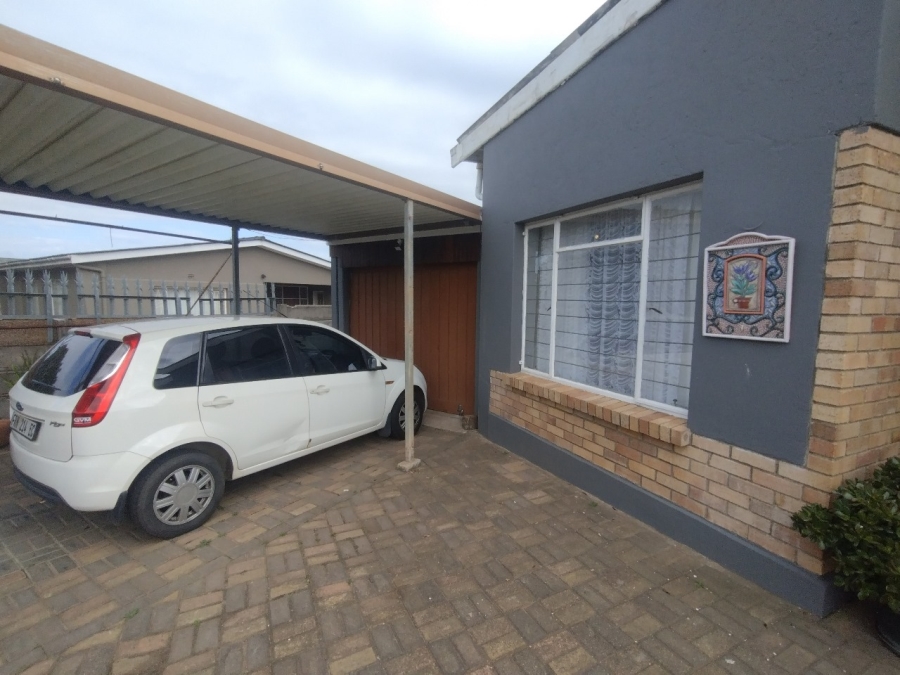 4 Bedroom Property for Sale in Humansdorp Eastern Cape